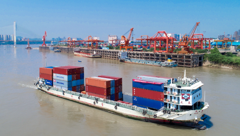 航运业热度回升，，，，，，，，二季度航运景气指数大幅提升