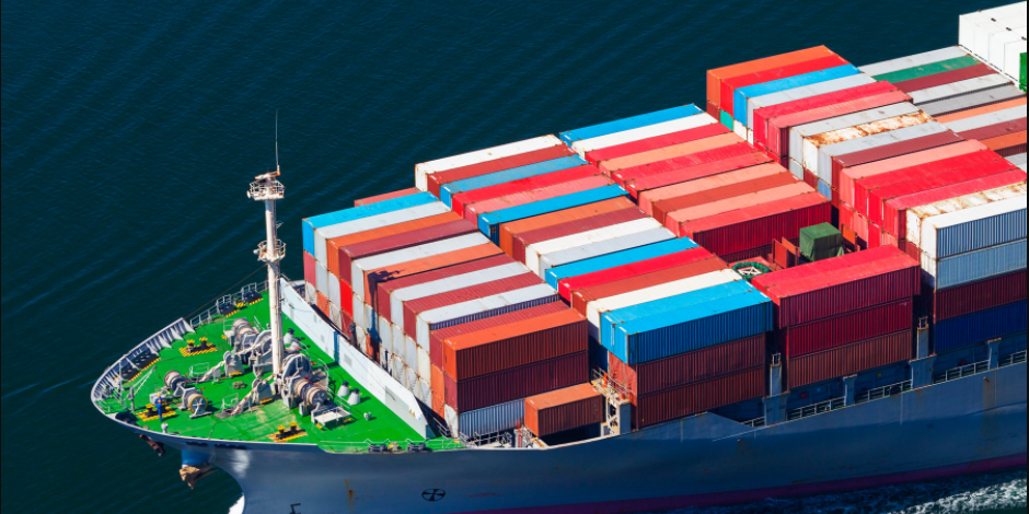 关税重锤下，，，，，集装箱海运航运业遭最严重的攻击